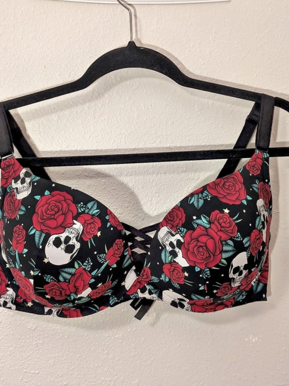 Torrid Skull Rose Print Push-Up Plunge Bra Black & Red
